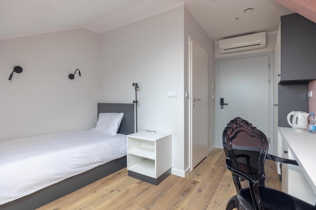 Ae Hostel Nowy Swiat Warszawa Exteriör bild