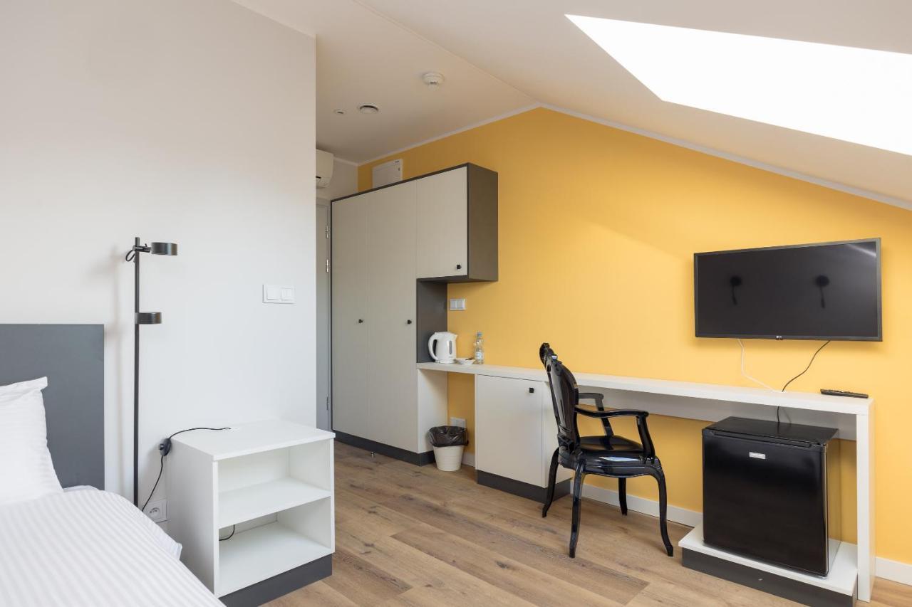 Ae Hostel Nowy Swiat Warszawa Exteriör bild