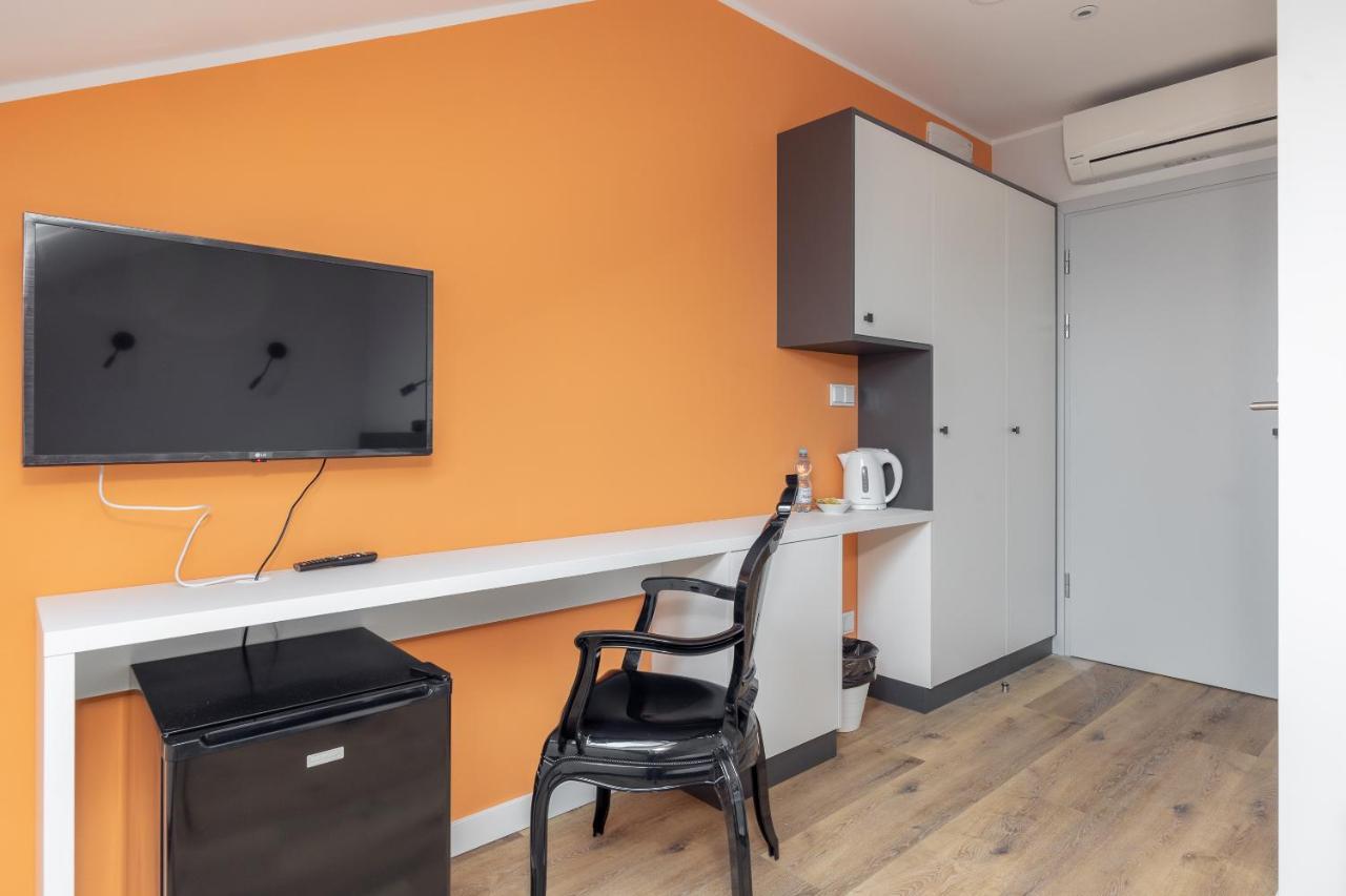 Ae Hostel Nowy Swiat Warszawa Exteriör bild