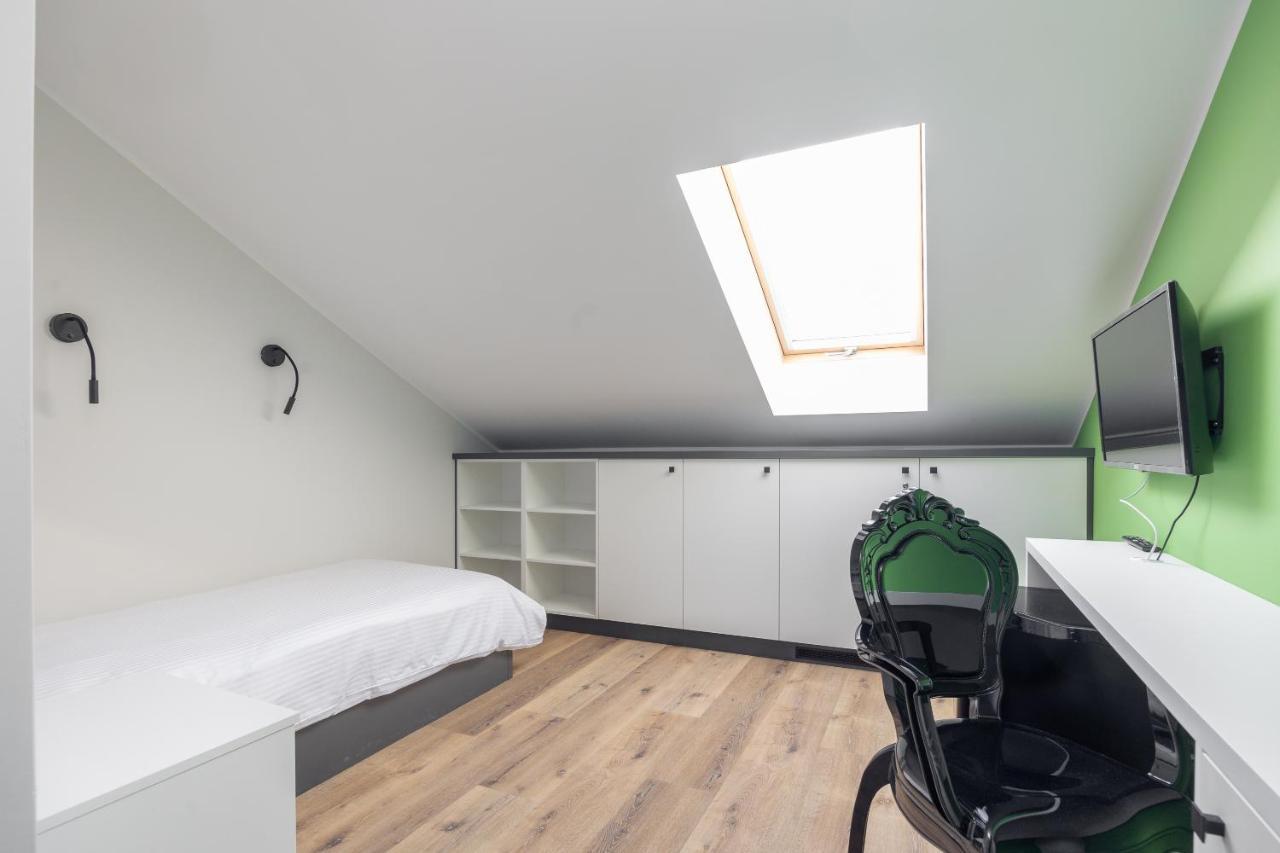 Ae Hostel Nowy Swiat Warszawa Exteriör bild