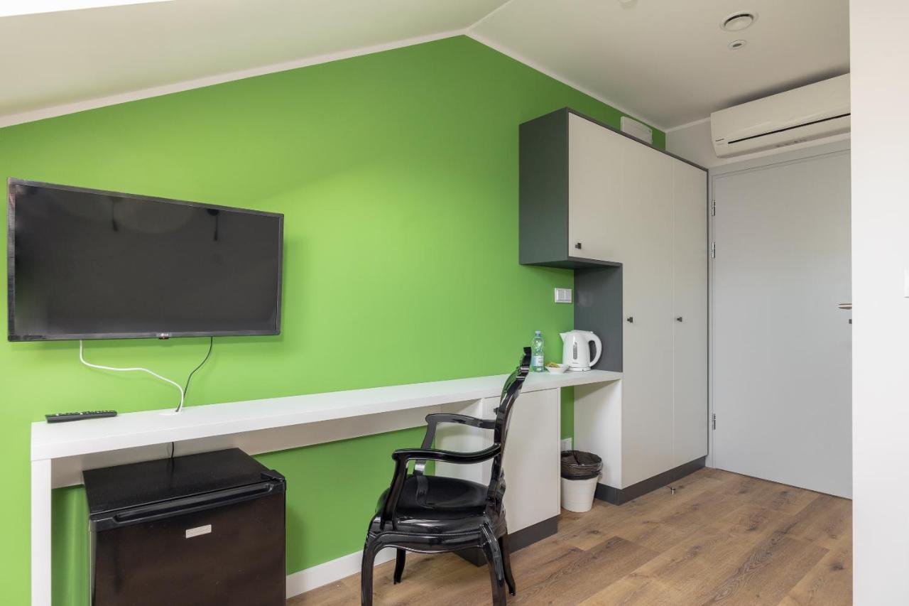 Ae Hostel Nowy Swiat Warszawa Exteriör bild
