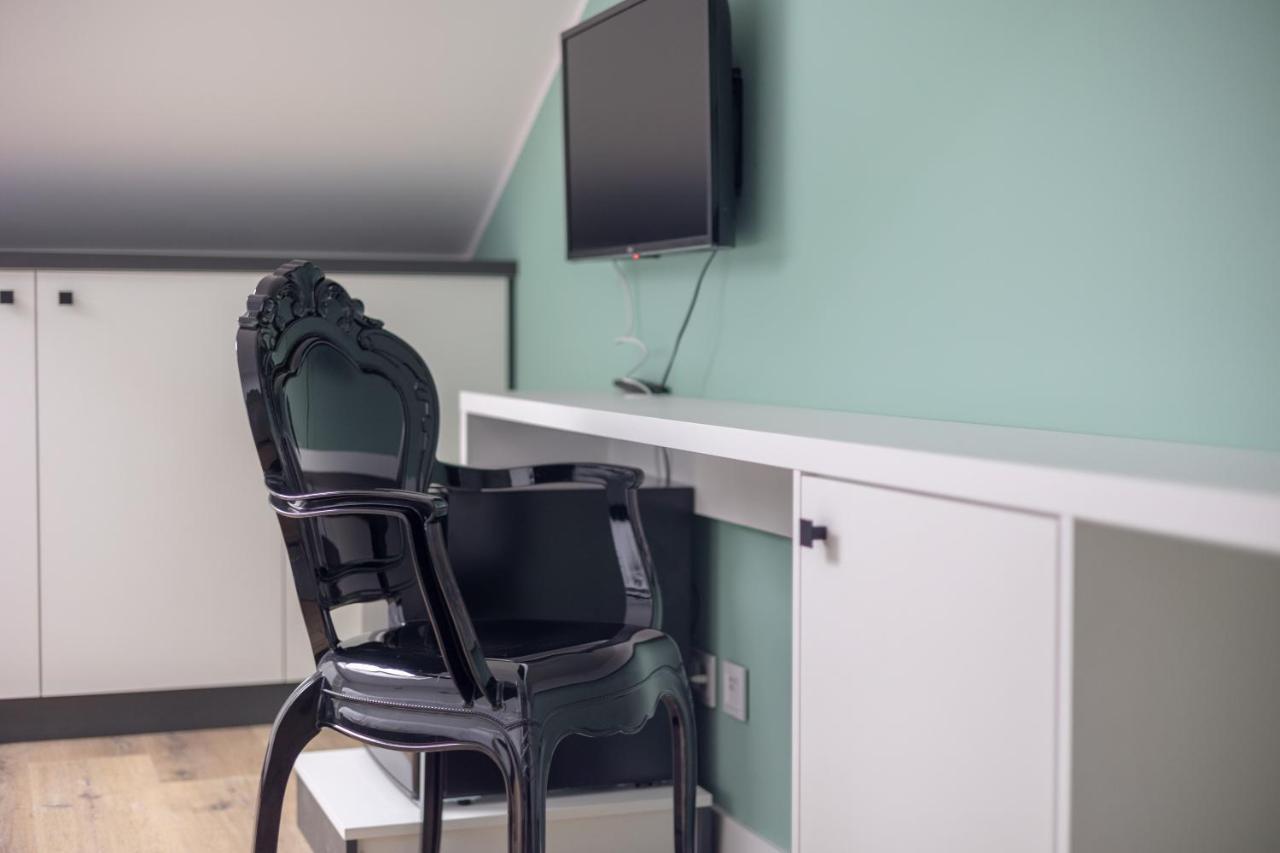 Ae Hostel Nowy Swiat Warszawa Exteriör bild